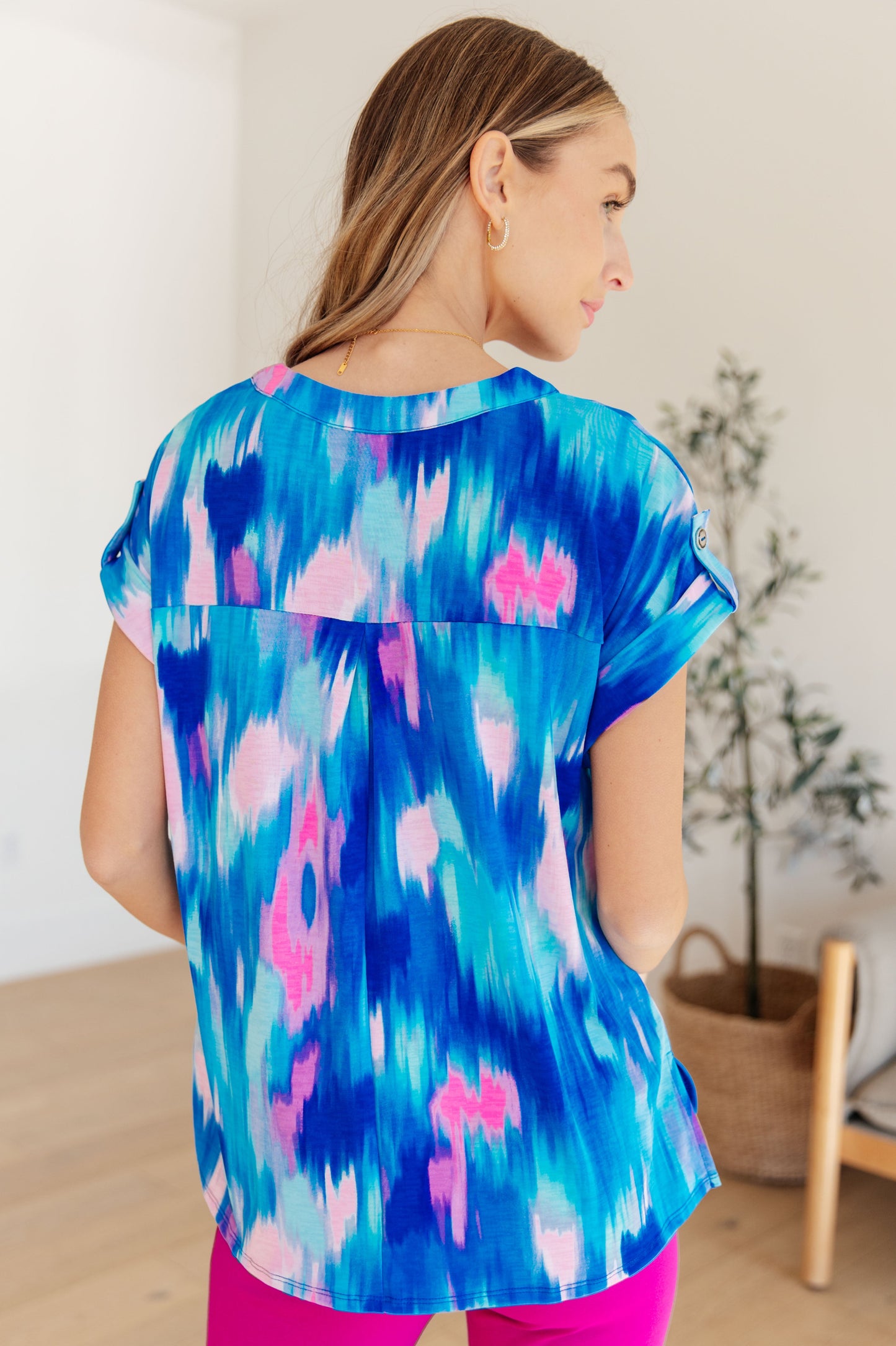 Lizzy Cap Sleeve Top in Royal Brush Strokes